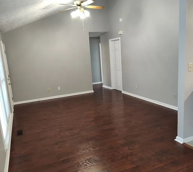 610 Pocahontas Trl — Photo 4