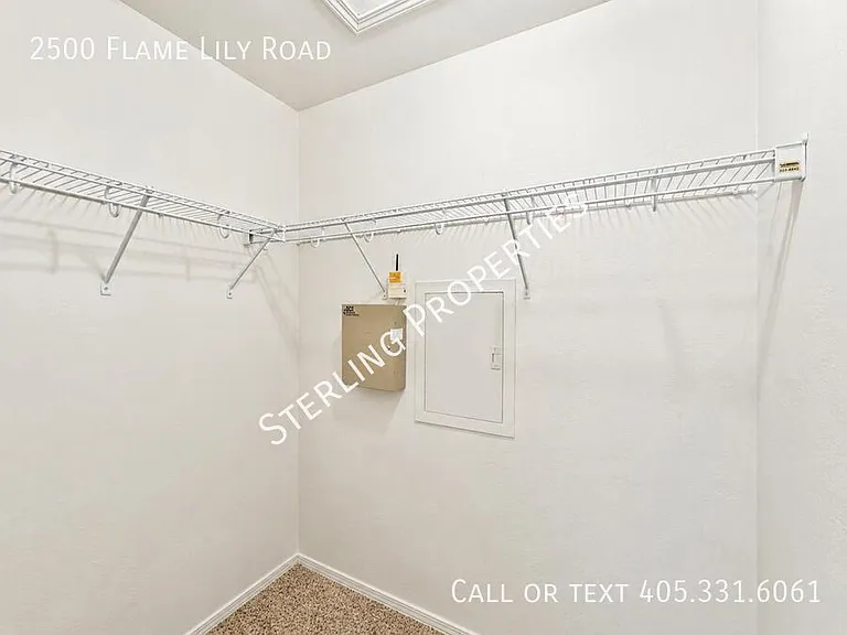 2500 Flame Lily Rd — Photo 32