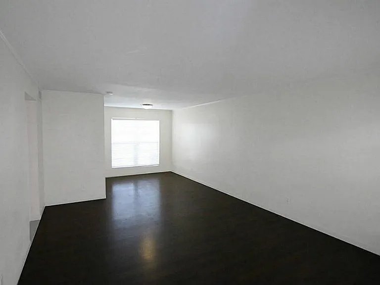 5550 N Braeswood Blvd #136 — Photo 5