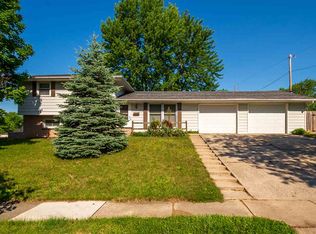 2509 Bolton Dr, Fort Wayne, IN 46805
