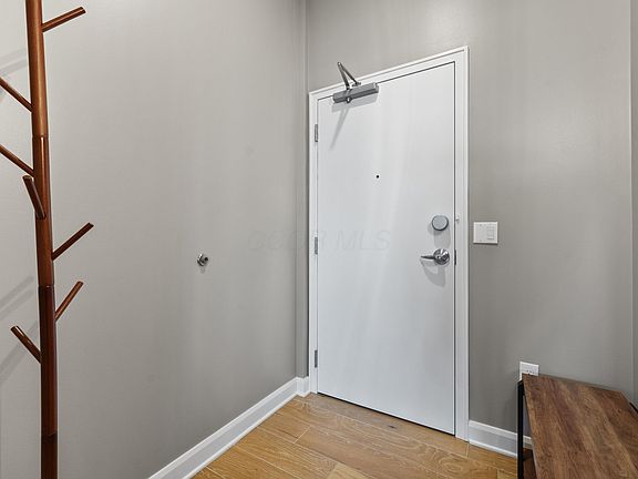 4th image of 825 N 4th St Unit 403