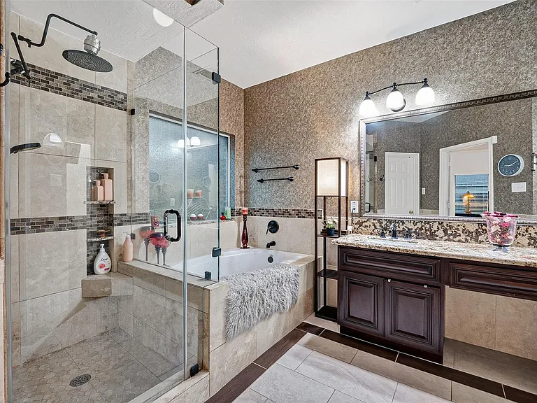 2602 Falcon Knoll Ln — Photo 23