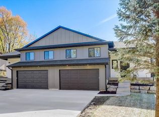1905 Perimeter Rd, Mount Horeb, WI 53572