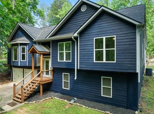 7095 Cogburn Rd, Cumming, GA 30028