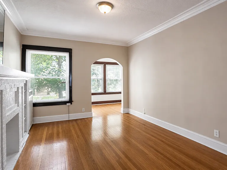 1528 E 74th Pl #1E — Photo 1