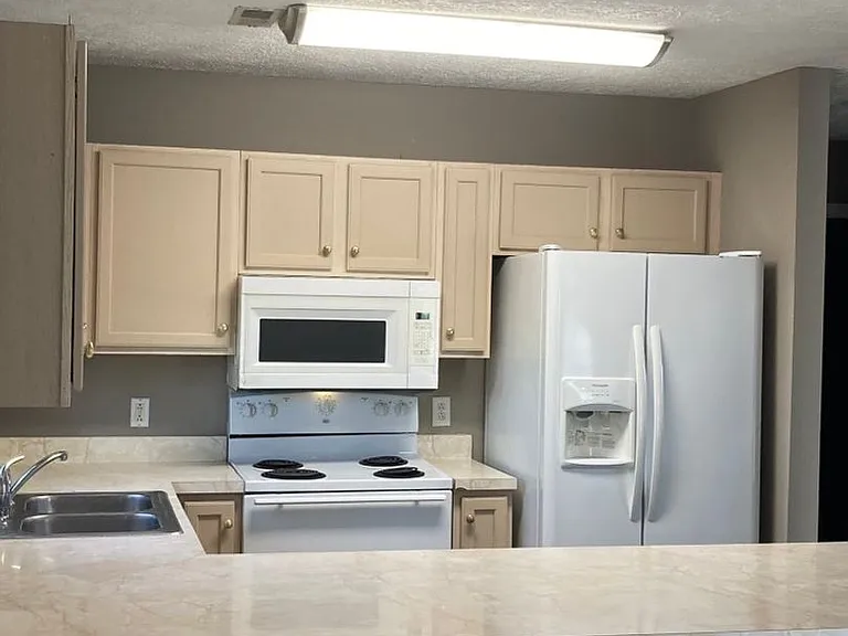 3616 Longhaven Xing — Photo 5