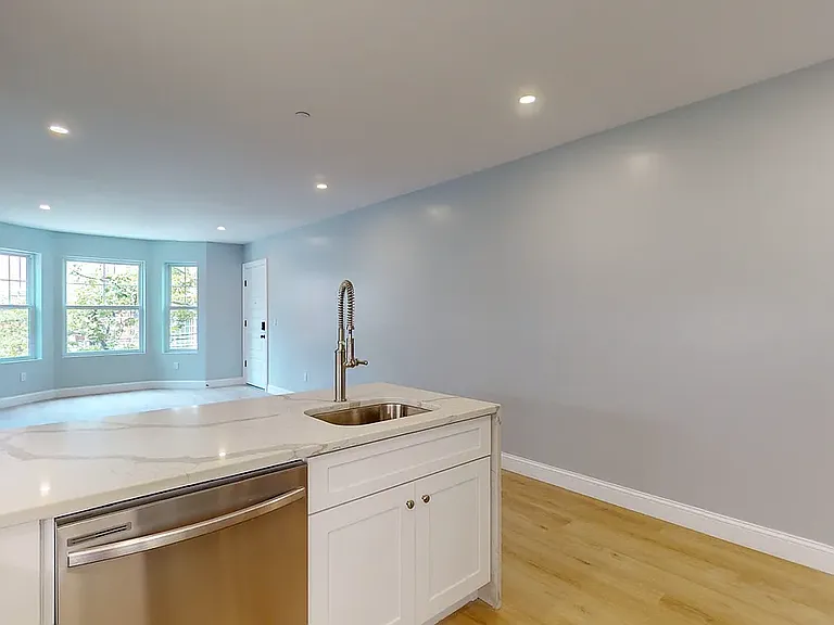 793 State St #2D — Photo 2