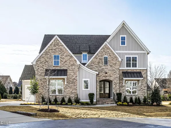 908 Lily Claire Ln, Fuquay Varina, NC 27526
