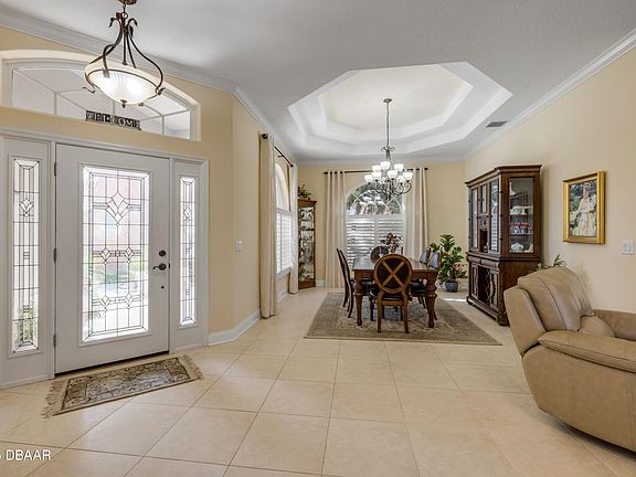 5th image of 39 Emerald Lake Ct