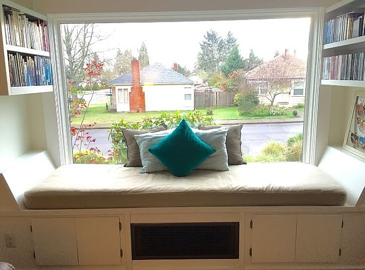 2nd image of 1715 Summer St SE