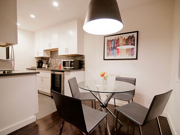 3rd image of 152 Lincoln Ave #3