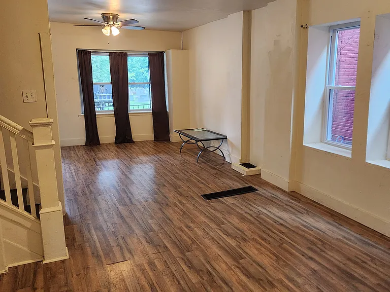 1017 S Duke St — Photo 4