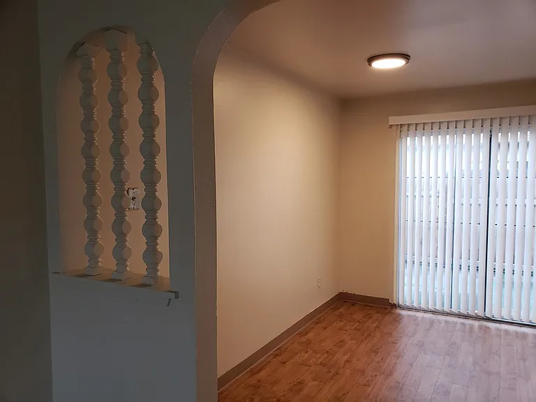 3028 Carver Rd — Photo 2