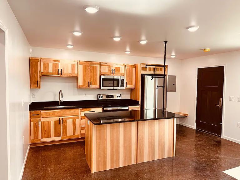 1152 Downwind Dr #1 — Photo 1