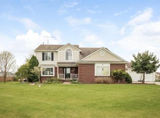 115 W Willis Rd, Saline, MI 48176