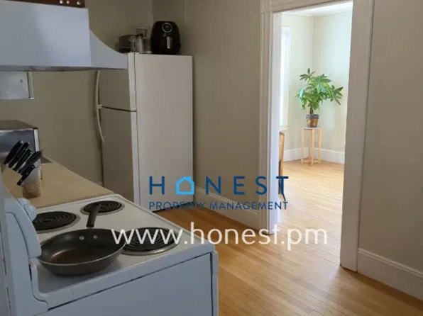 34 Gage St APT 3, Augusta, ME 04330