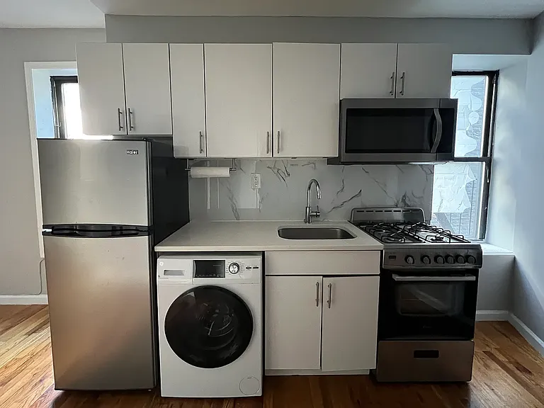 238 E 116th St #21 — Photo 2