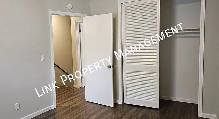 1640 Keeble St — Photo 5