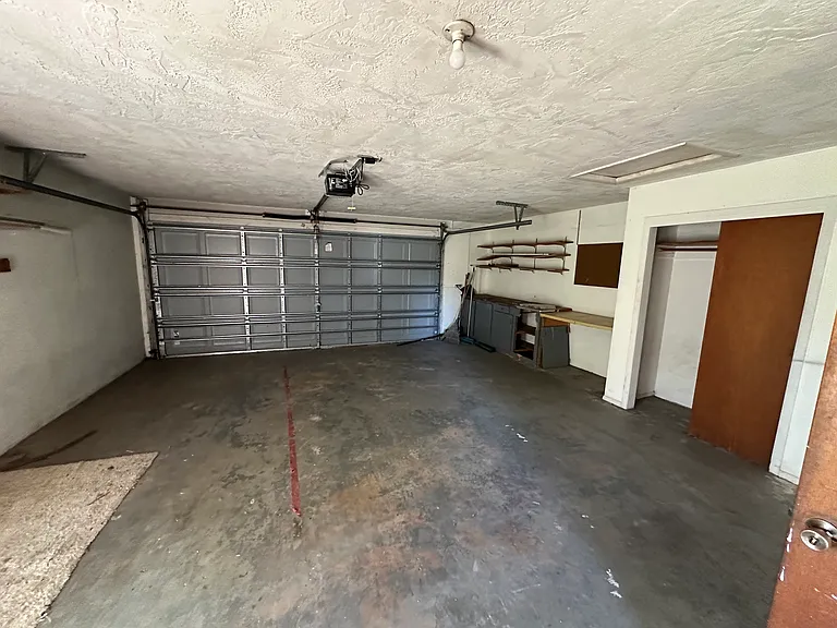 94 S Jeffery St — Photo 10