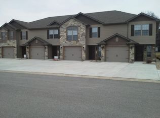 100 Olyvia Dr APT 4, Saint Jacob, IL 62281
