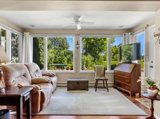 348 County Road B UNIT 2, Fontana, WI 53125