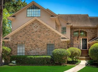 14 Fairway Oaks Pl, Spring, TX 77380