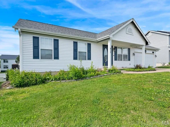813 Wenstone Park Dr, Wentzville, MO 63385