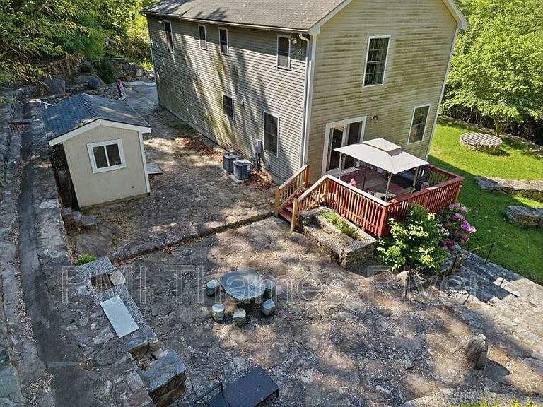 62 Terry Rd — Photo 6