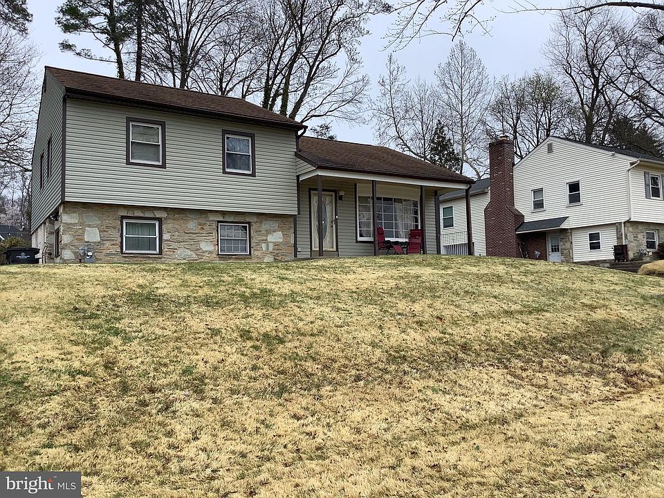 1st image of 3248 Oak Rd