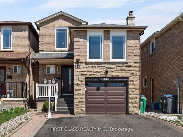 4213 Beacon Ln, Mississauga, ON L5C 3V8