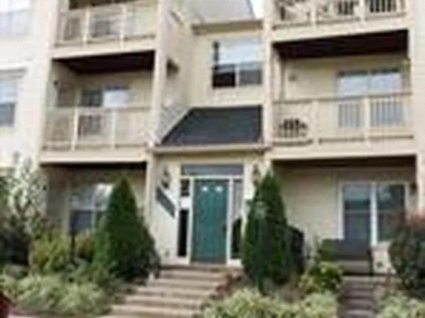 10998 Koman Cir APT 302, Manassas, VA 20109