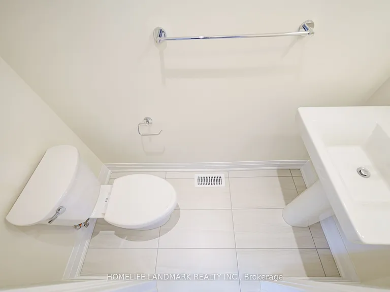 4285 Major Mackenzie Dr E — Photo 19