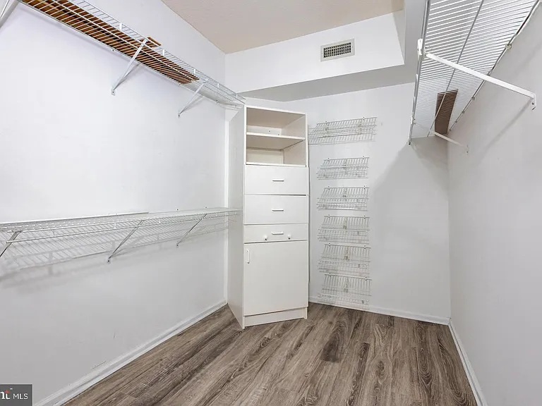 6161 Main St — Photo 18