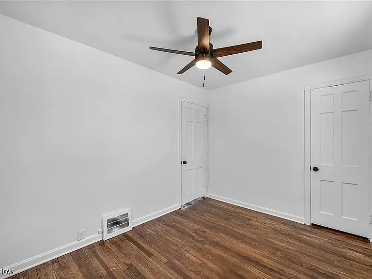 12312 Worthington Ave — Photo 5