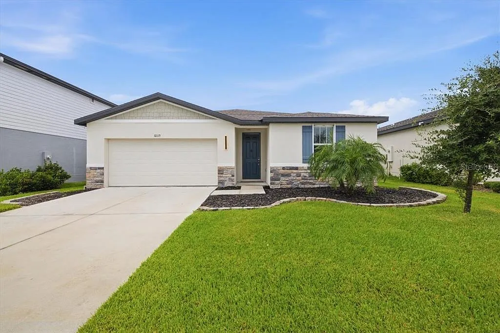 4 bed, 3.0 bath, 1988 sqft, $3,000 — Photo 3