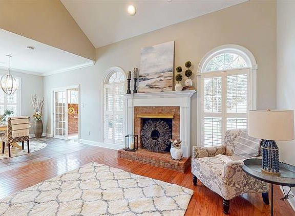 2nd image of 8601 Belle Mina Way
