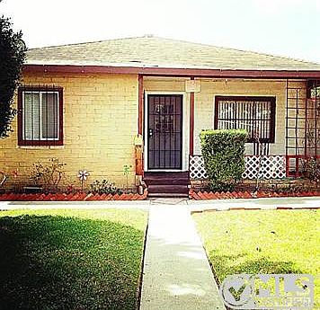 The Property has a total of 8 rooms with 5 bedrooms and 1 full bath. The lot size is big with 6,000 sq ft lot and 1,494 sq feet living space. Spacious home for a big family or investor     opportunity.