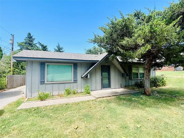 718 W Almar Dr, Chickasha, OK 73018