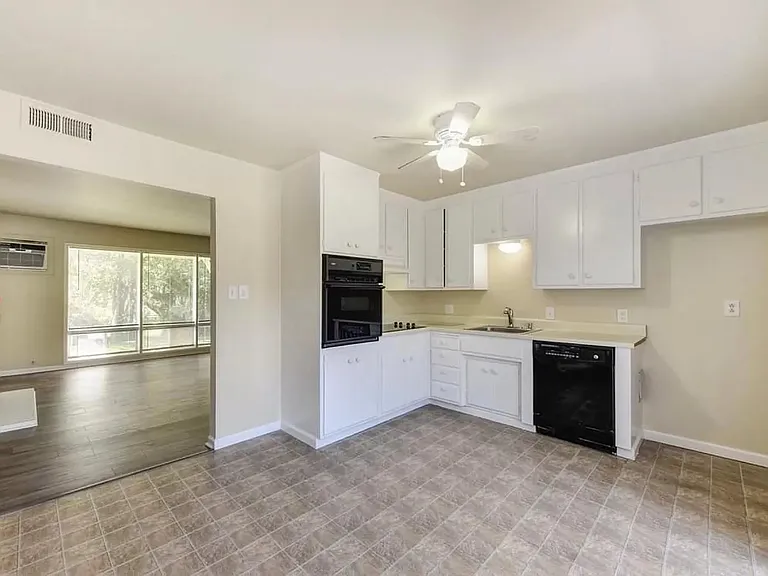 3621 Cody Way — Photo 6