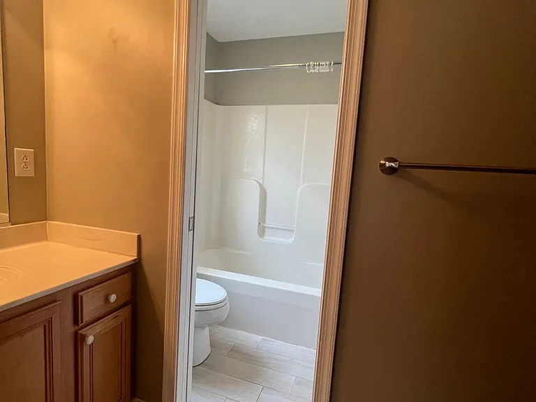 3705 Pendleton Ave — Photo 26