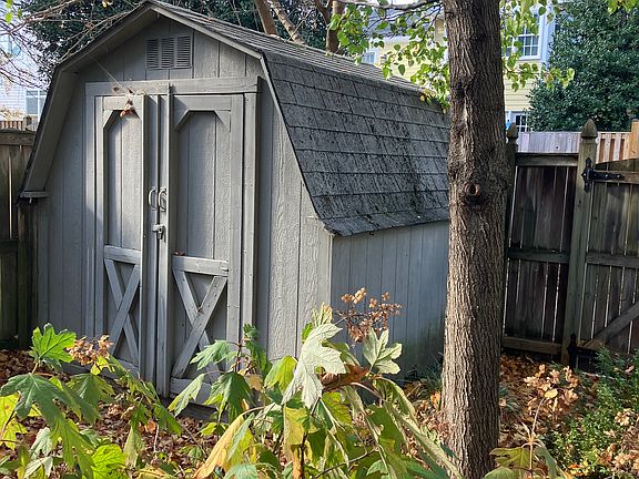5th image of 505 Carlisle Dr