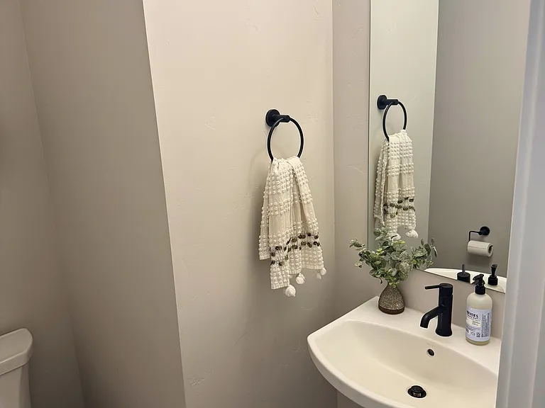 3749 NE Petrosa Ave — Photo 25
