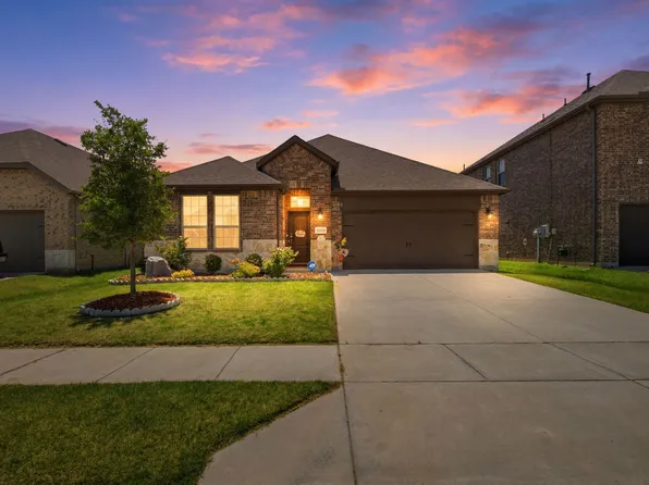10936 Los Alamos Dr, Aubrey, TX 76227
