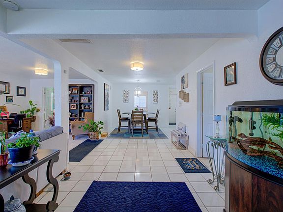 3rd image of 4413 Maud Ave