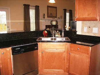Granite/stainless Kitchen