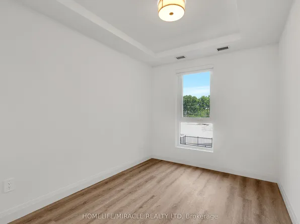 1333 Weber St E #201, Kitchener, ON N2A 1C2