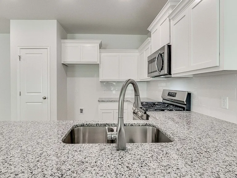 11505 Mackenzie Way — Photo 23