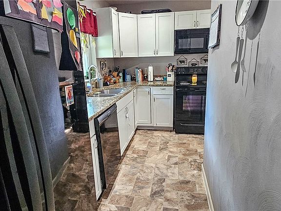 5th image of 25 Williamson Park Dr