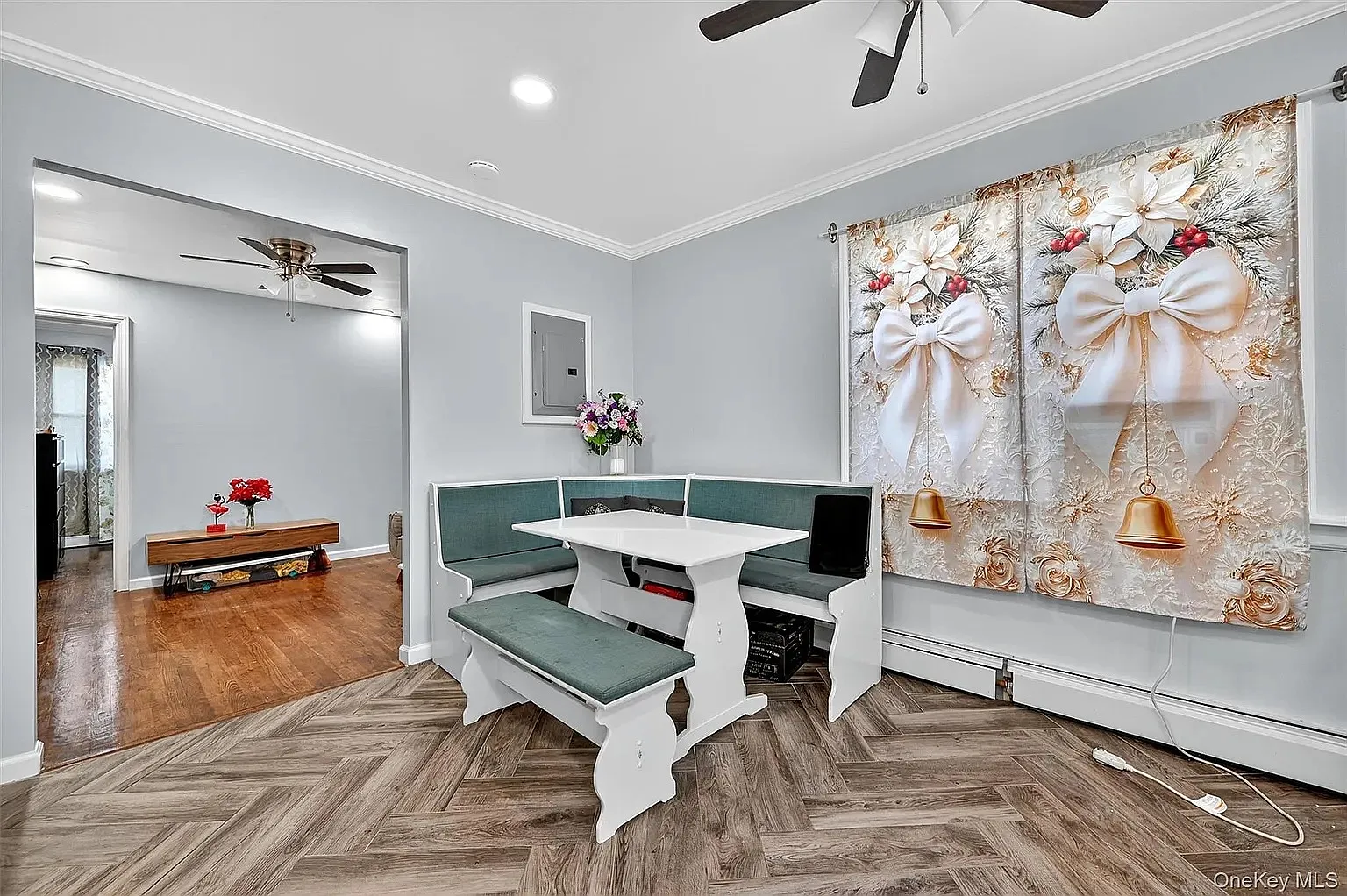 3 bed, 1200 sqft, $3,753 — Photo 4
