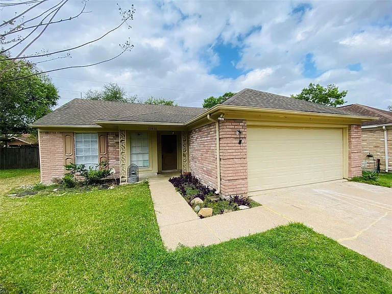 21426 Park Bishop Dr — Photo 2